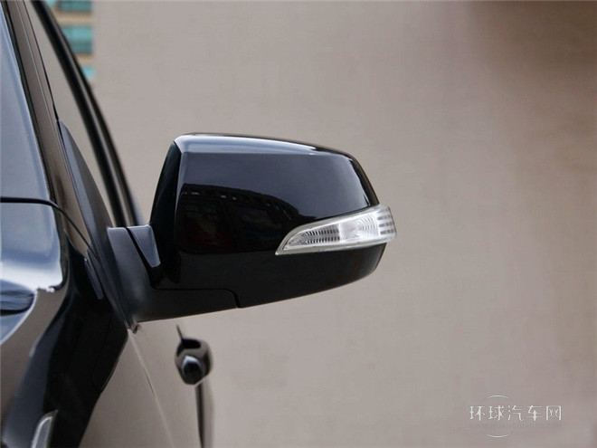 2014款 探索版 2.0T 柴油4X2超豪華型