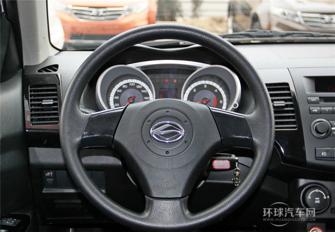 2014款 探索版 2.0T 柴油4X2豪華型