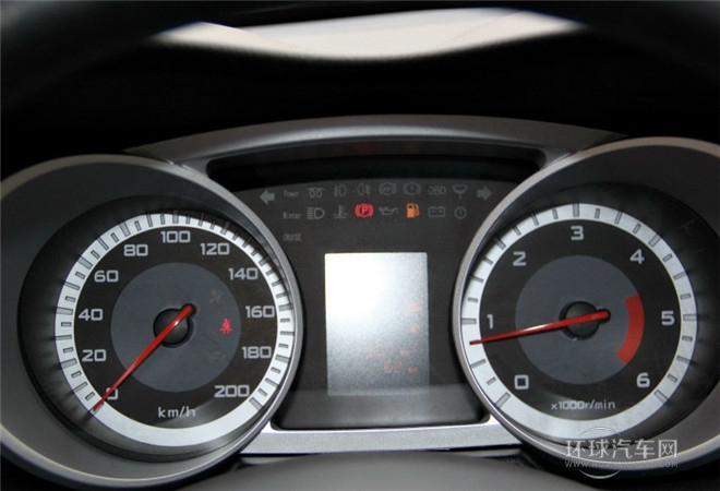 2014款 探索版 2.0T 柴油4X2豪華型