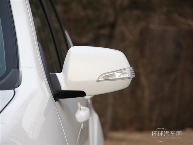 2014款 探索版 2.0T 柴油4X2豪華型