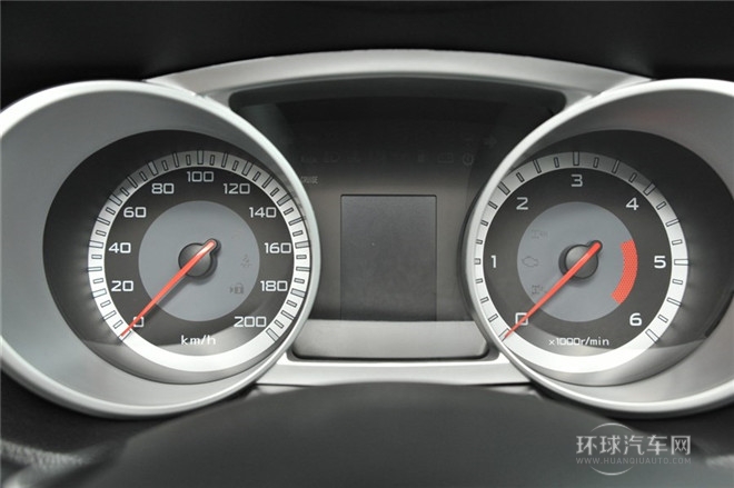 2014款 探索版 2.0T 柴油4X4超豪華型