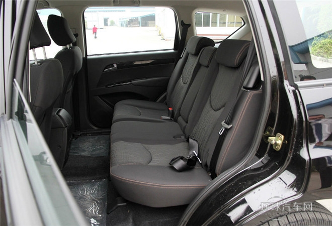 2014款 探索版 2.0T 汽油4x2豪華型