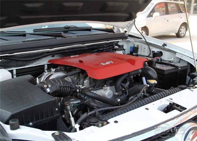 2014款 探索版 2.0T 汽油4x4豪華型