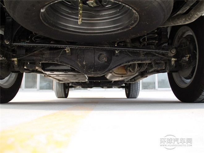 2014款 探索版 2.0T 汽油4x4豪華型