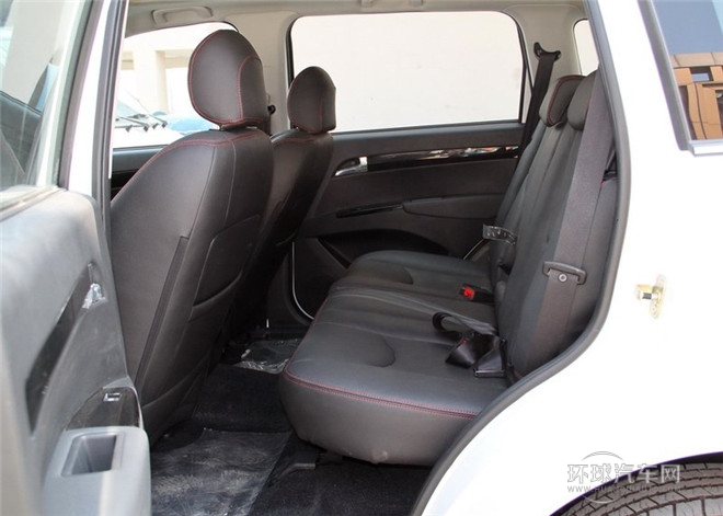 2014款 探索版 2.0T 汽油4x4豪華型