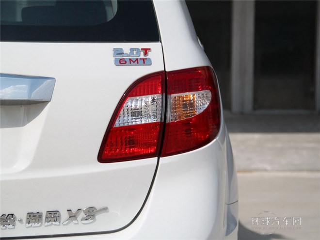 2014款 探索版 2.0T 汽油4x4豪華型