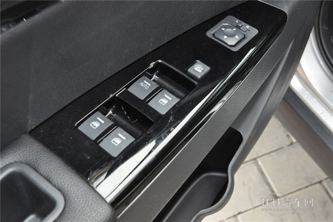 2014款 探索版 2.4L 汽油4X2超豪華型