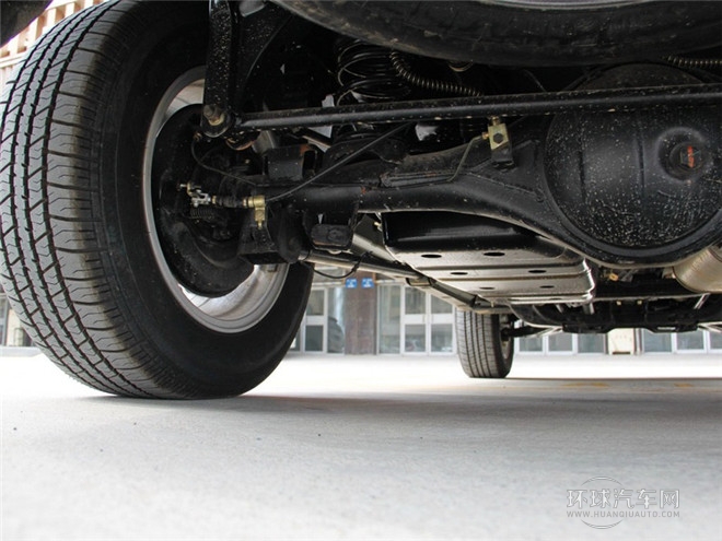 2014款 探索版 2.4L 汽油4X4豪華型