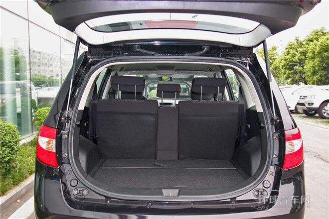 2014款 探索版 2.4L 汽油4X4豪華型