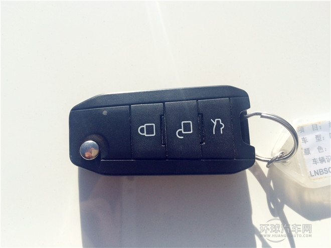 2015款 1.5L 手動舒適超值導航版