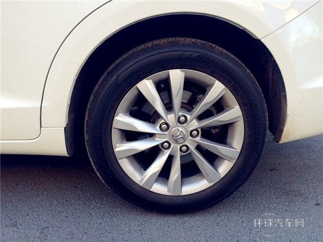 2015款 1.5L 手動舒適超值導航版