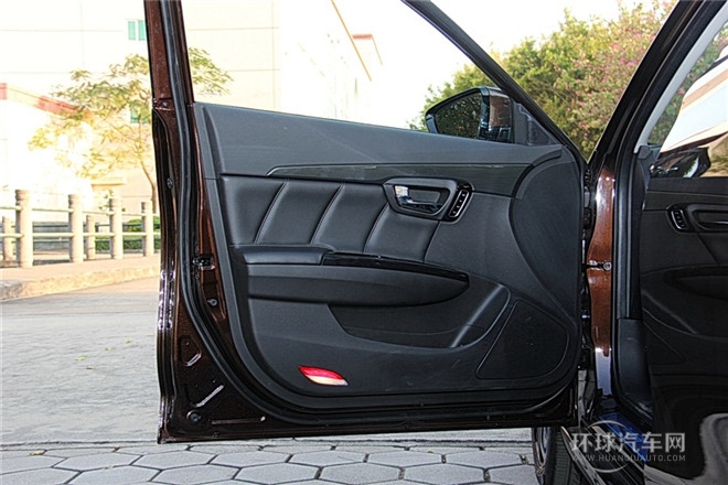 2015款 1.8T 自動(dòng)精英型