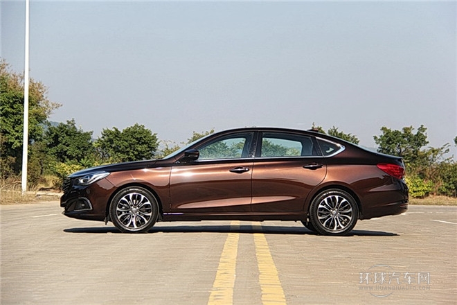 2015款 1.8T 自動精英型