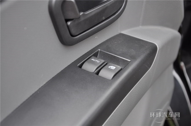 2015款 1.5L 舒適型