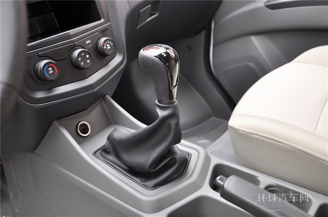 2015款 1.5L 舒適型