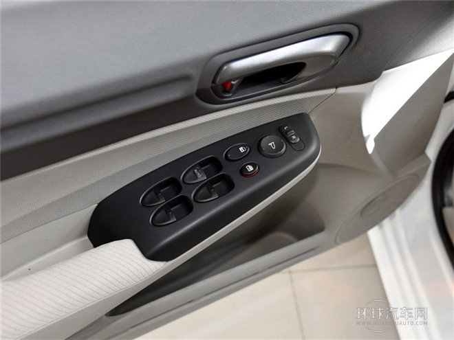 2015款 1.8L EXI 自動