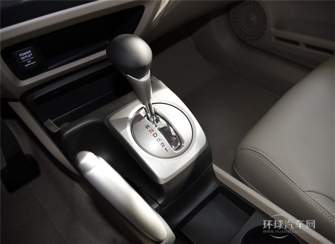 2015款 1.8L EXI 自動