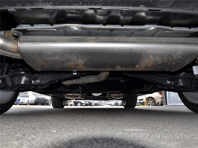 2015款 Limousine 40 TFSI 自動豪華型