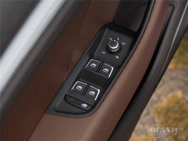 2015款 Limousine 40 TFSI 自動豪華型