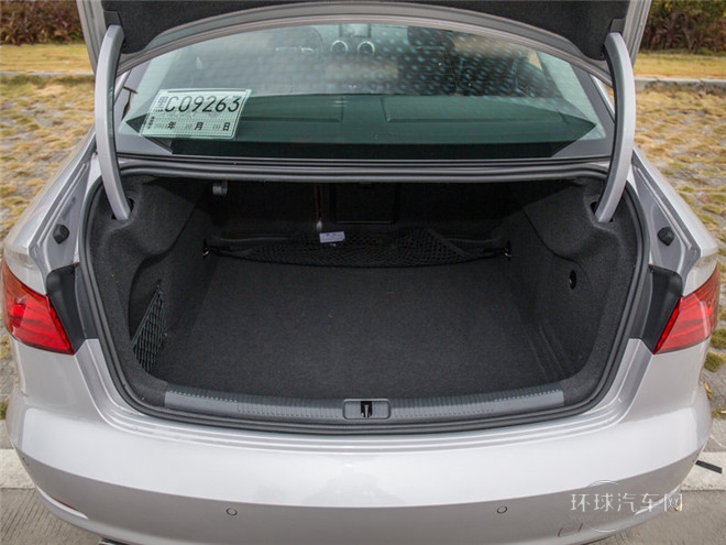 2015款 Limousine 40 TFSI 自動豪華型