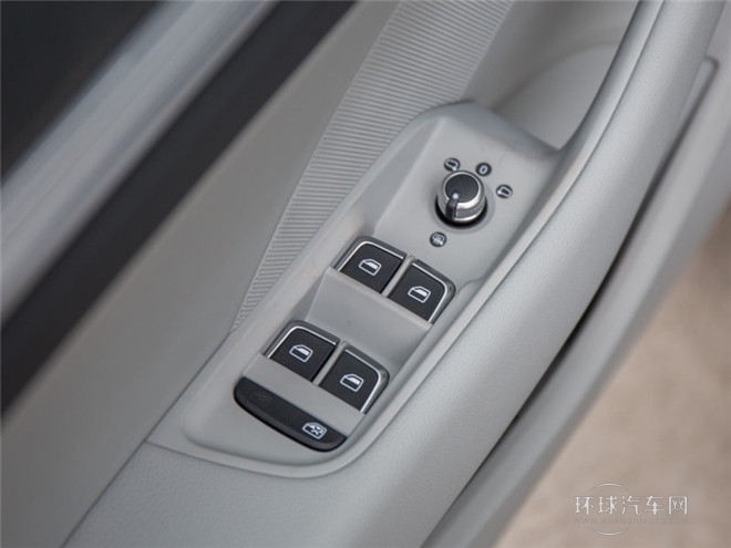 2015款 Limousine 40 TFSI 自動舒適型