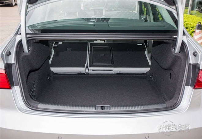 2015款 Limousine 40 TFSI 自動舒適型