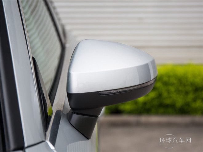 2015款 Limousine 40 TFSI 自動舒適型