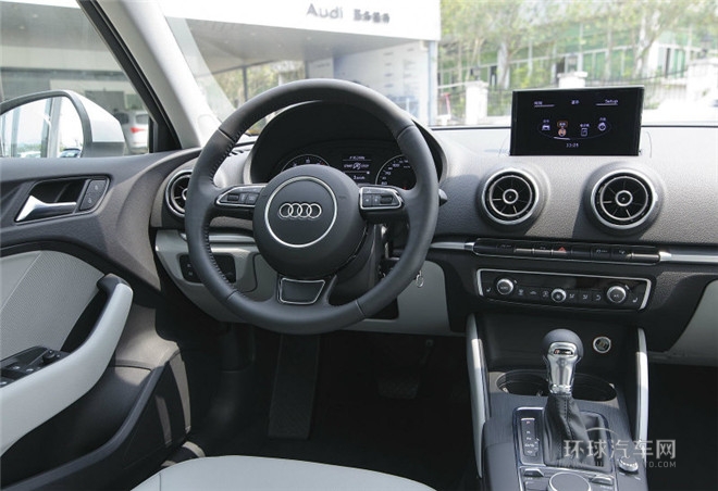 2015款 Sportback 40 TFSI 自動豪華型