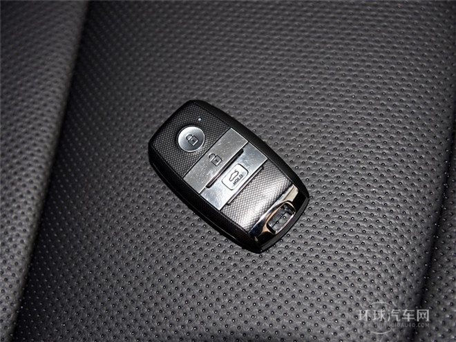 2015款 2.0L 自動LUX