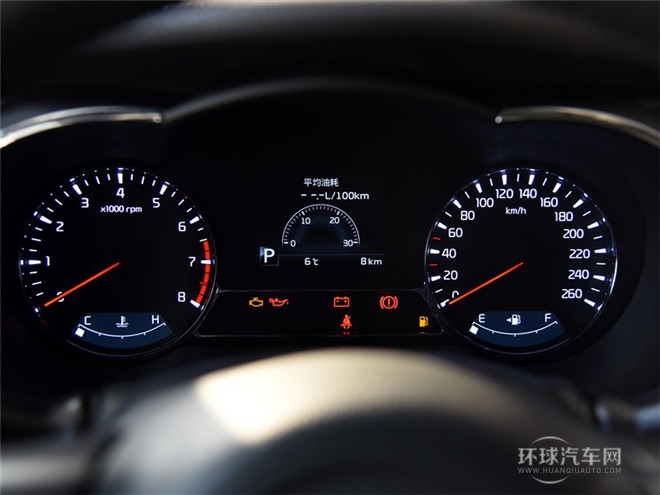 2015款 2.0L 自動LUX