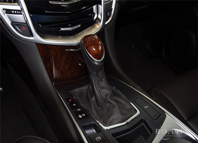 2015款 3.0L 領(lǐng)先型