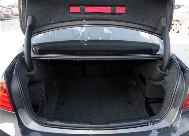 2015款 320i 領先型