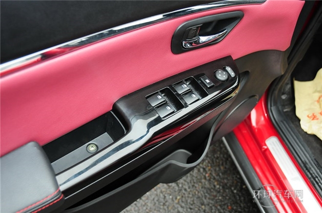 2015款 1.5L 自動豪華型