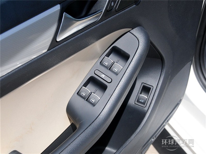 2015款 1.6L 手動(dòng)領(lǐng)先型