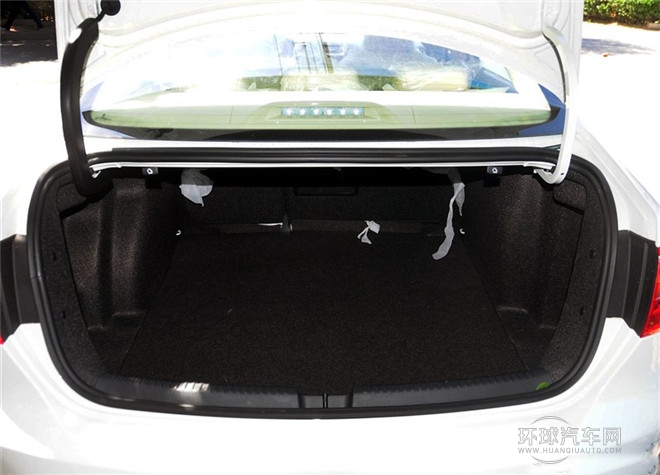 2015款 1.6L 手動(dòng)領(lǐng)先型