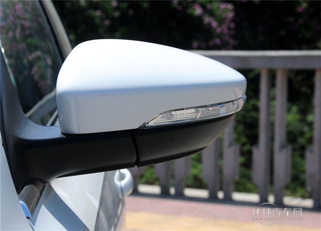 2015款 1.6L 手動領(lǐng)先型