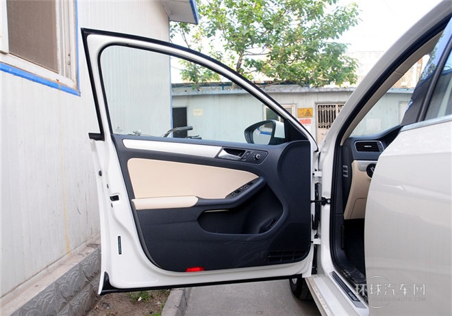 2015款 1.6L 自動領先型