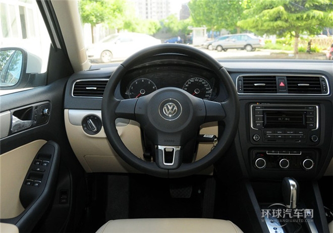 2015款 1.6L 自動領先型