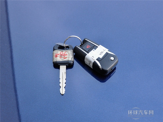 2015款 2.0L 手動睿趣版