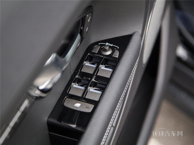 2015款 2.0T 五門風尚版