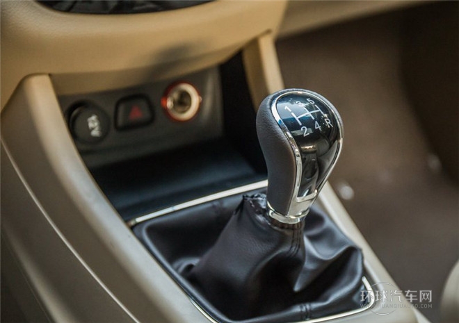 2015款 1.8L 手動豪華導(dǎo)航ESP版 7座