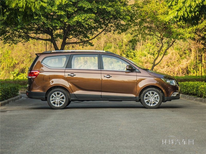 2015款 1.8L 手動豪華導航ESP版 7座