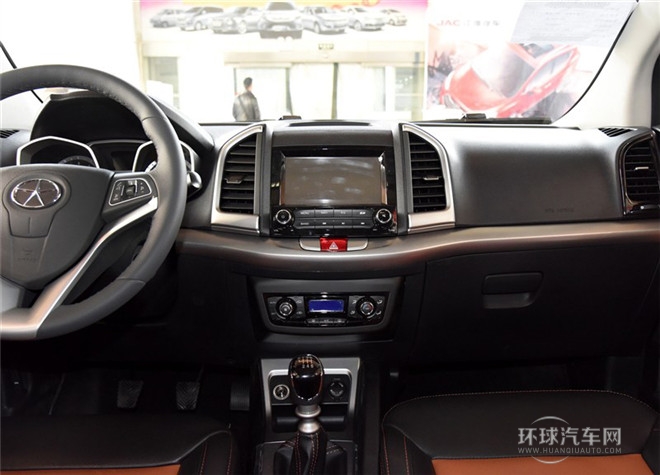 2015款 1.5L 手動(dòng)豪華智能尊享版