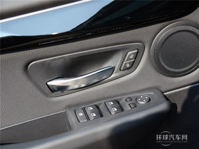 2015款 218i 運(yùn)動(dòng)設(shè)計(jì)套裝