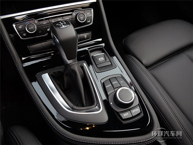 2015款 218i 運(yùn)動(dòng)設(shè)計(jì)套裝