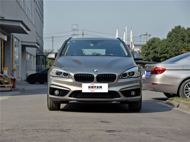 2015款 218i 運(yùn)動(dòng)設(shè)計(jì)套裝
