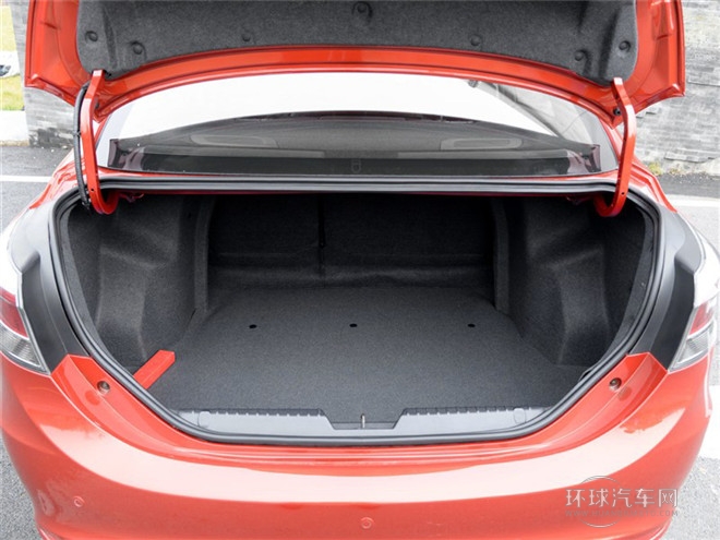 2015款 1.5L 手動(dòng)夠型版