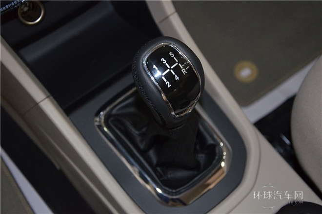 2015款 1.5L 自動(dòng)夠型版