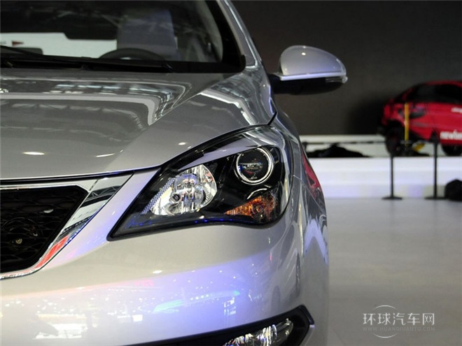 2015款 1.5L 自動(dòng)夠炫版