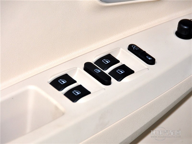 2014款 兩廂 1.5L 手動新青年版